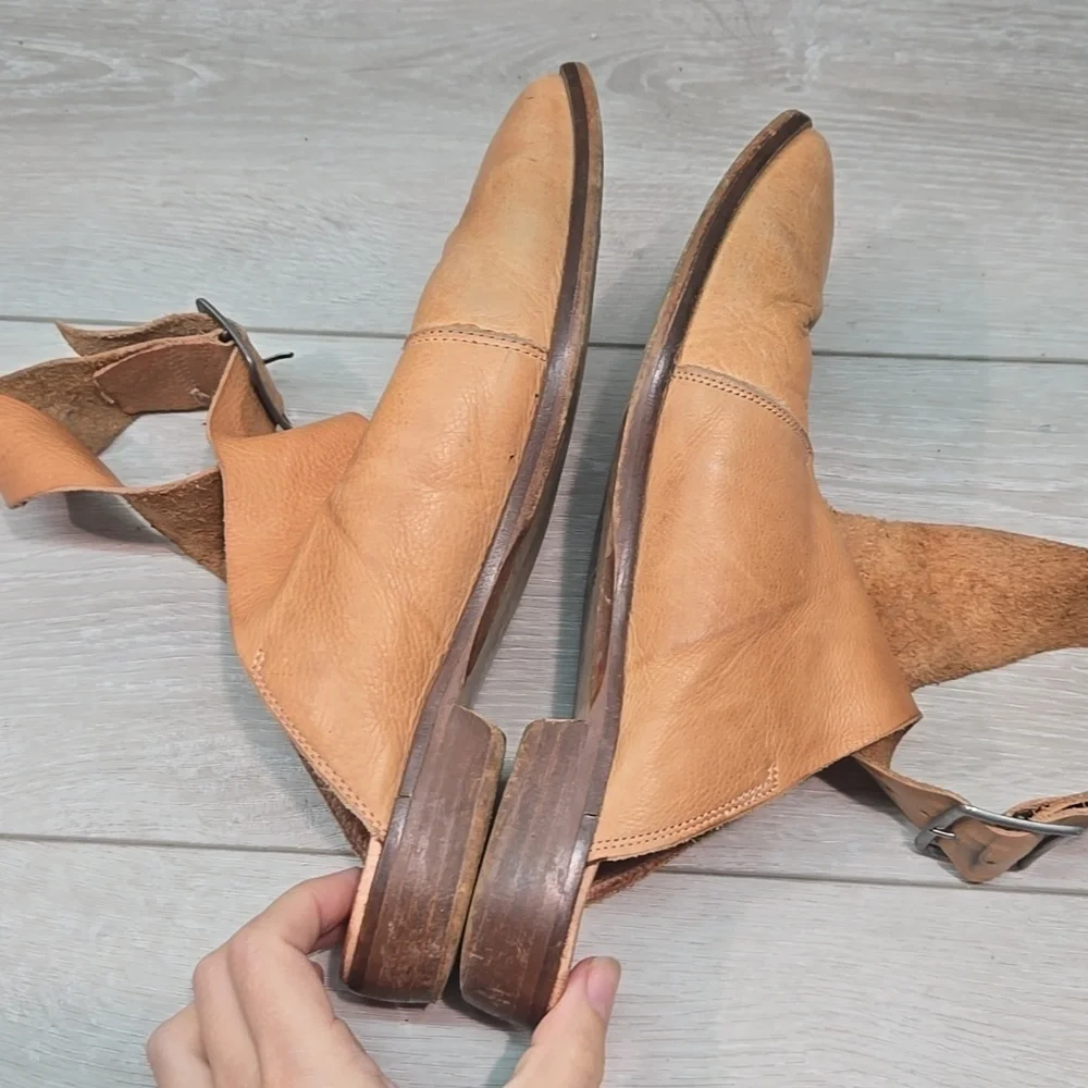 Free People Women Criss Cross Leather Hobo Boho Slip On Shoes Sz 40/9